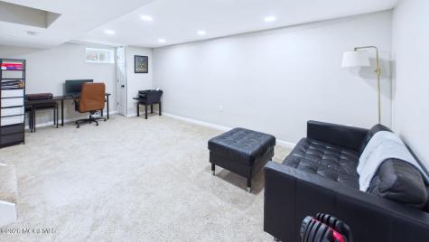 27 Rockland Road Ewing NJ 08638