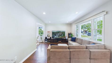 27 Rockland Road Ewing NJ 08638