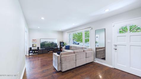 27 Rockland Road Ewing NJ 08638