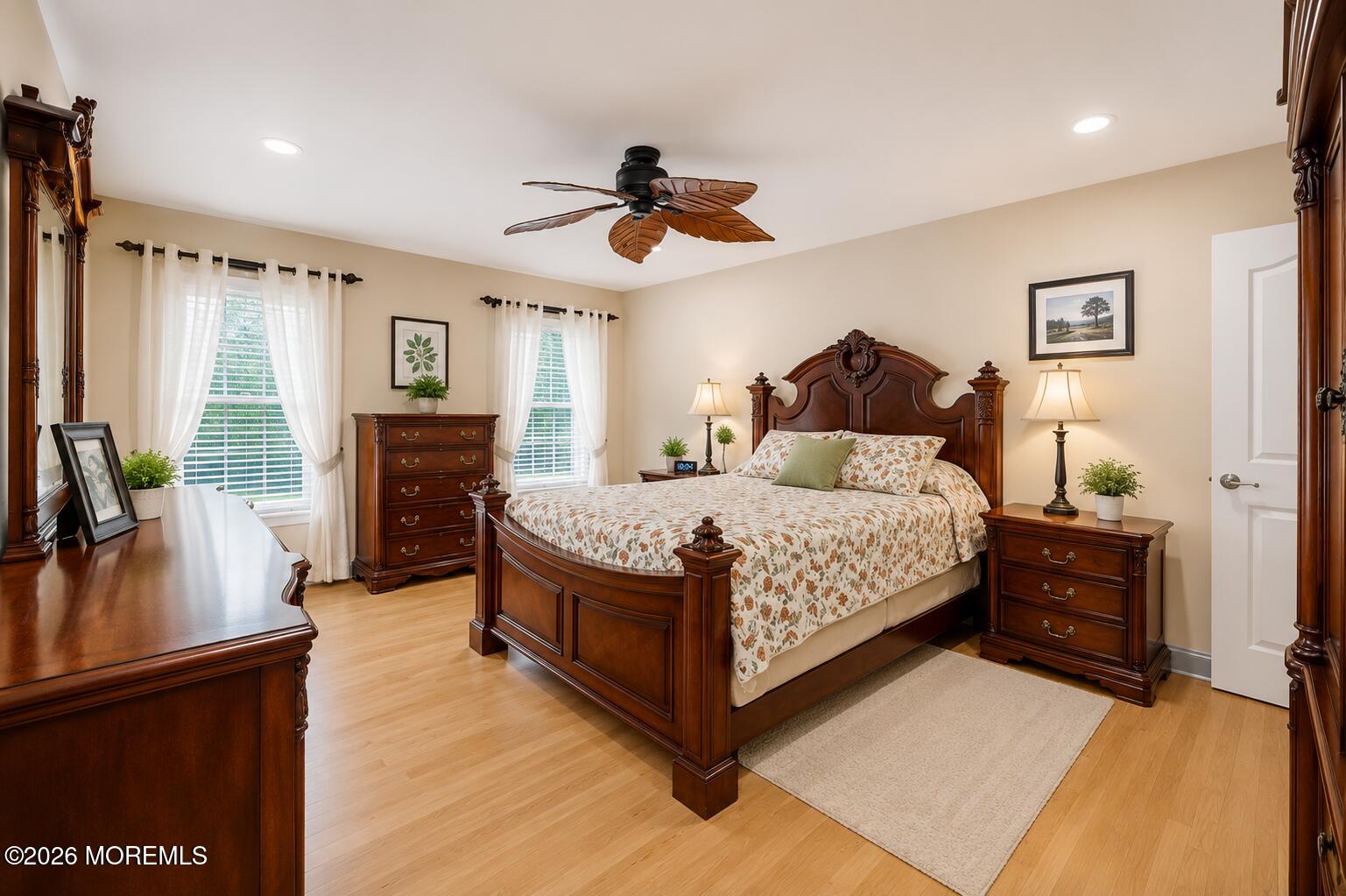 653 Neptune Avenue Beachwood NJ 08722