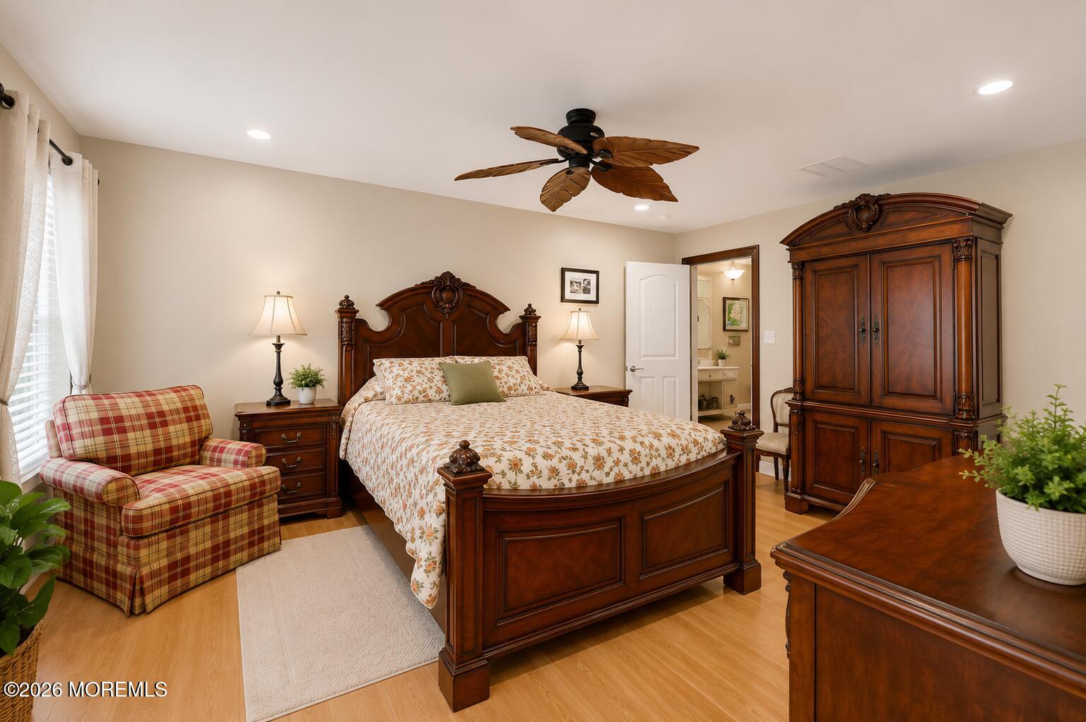 653 Neptune Avenue Beachwood NJ 08722