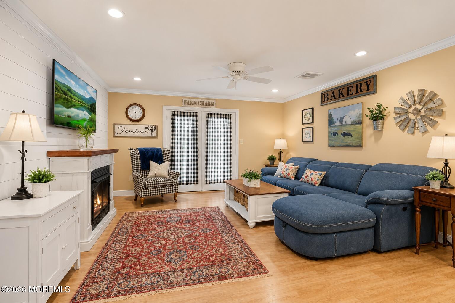 653 Neptune Avenue Beachwood NJ 08722