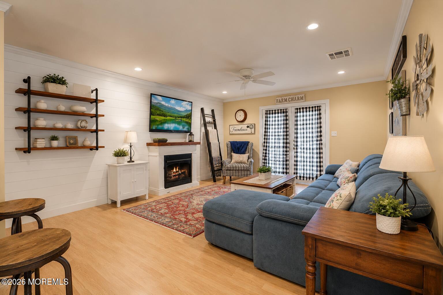 653 Neptune Avenue Beachwood NJ 08722