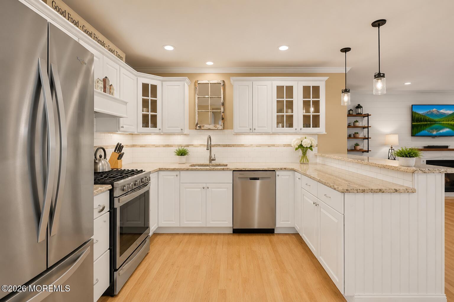 653 Neptune Avenue Beachwood NJ 08722