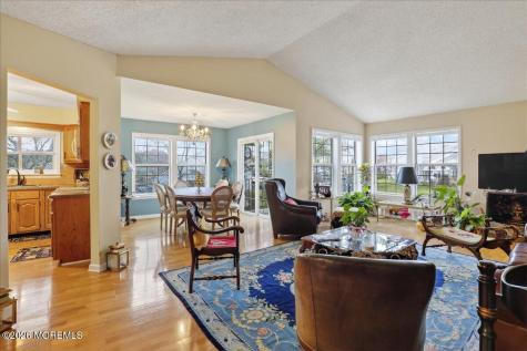 5 Wingate Court Monroe NJ 08831