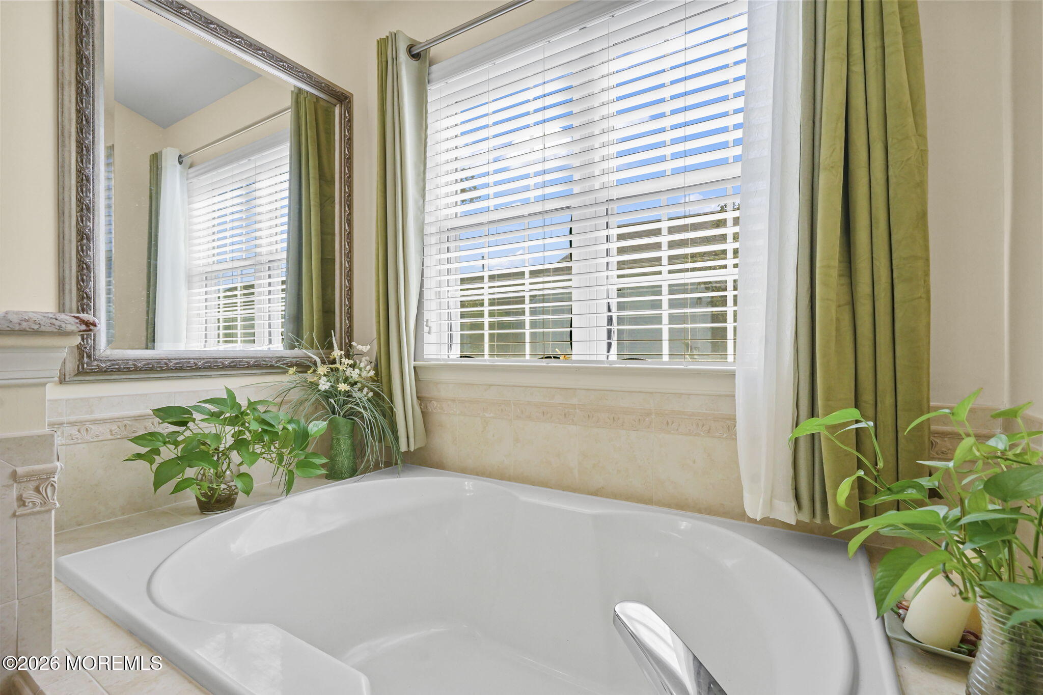 5 Grosunor Court Jackson NJ 08527