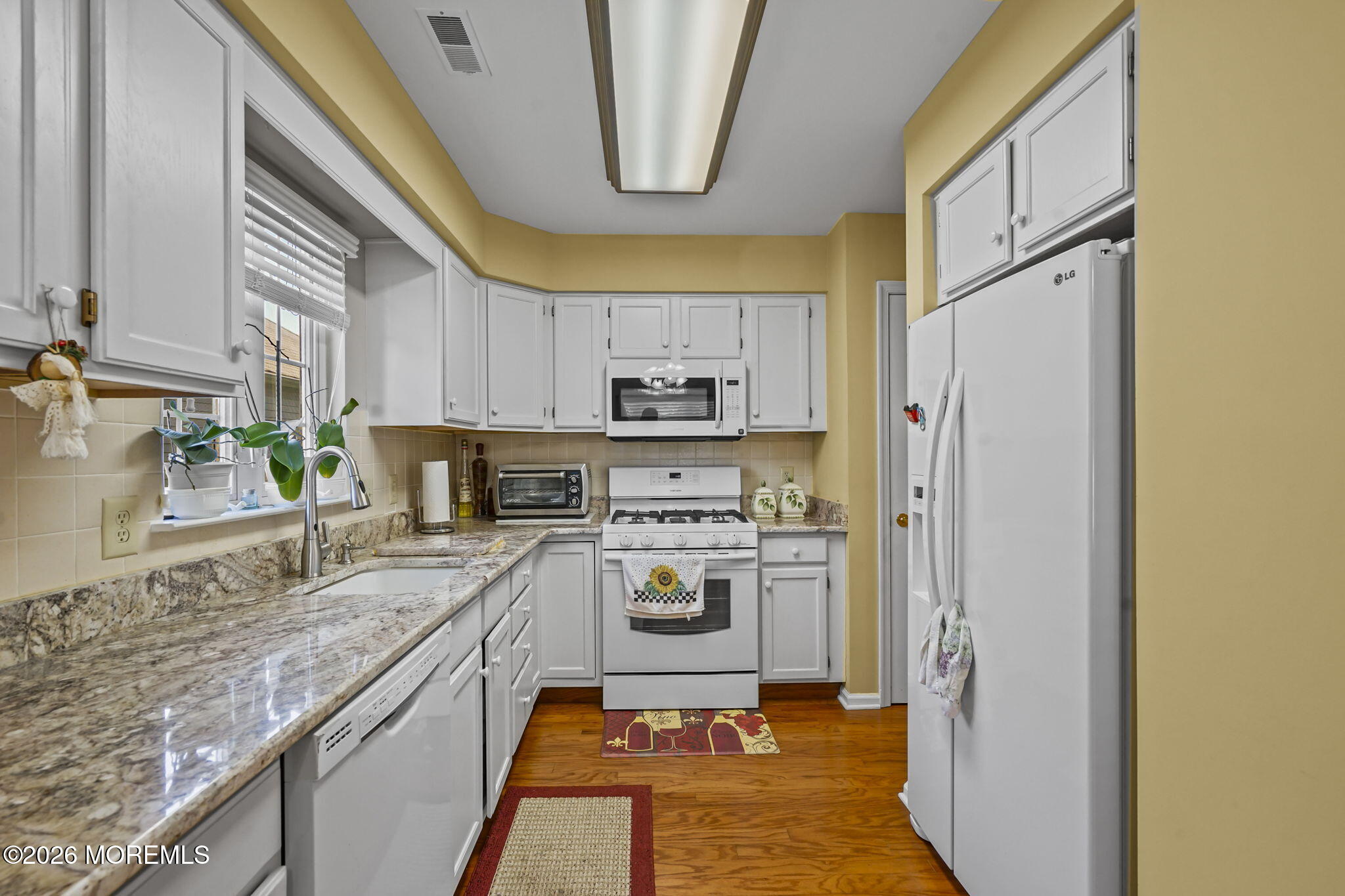 5 Grosunor Court Jackson NJ 08527