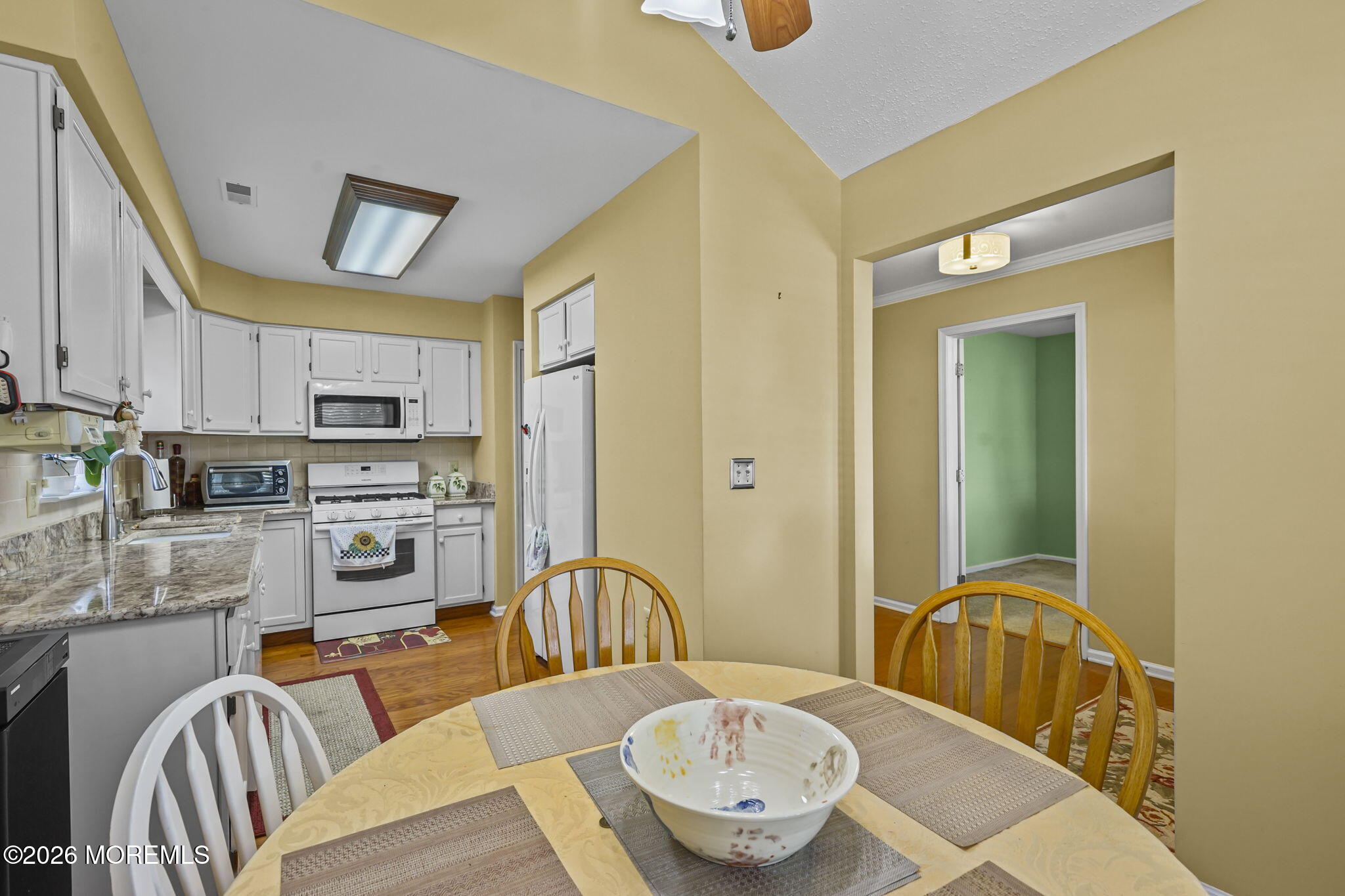 5 Grosunor Court Jackson NJ 08527