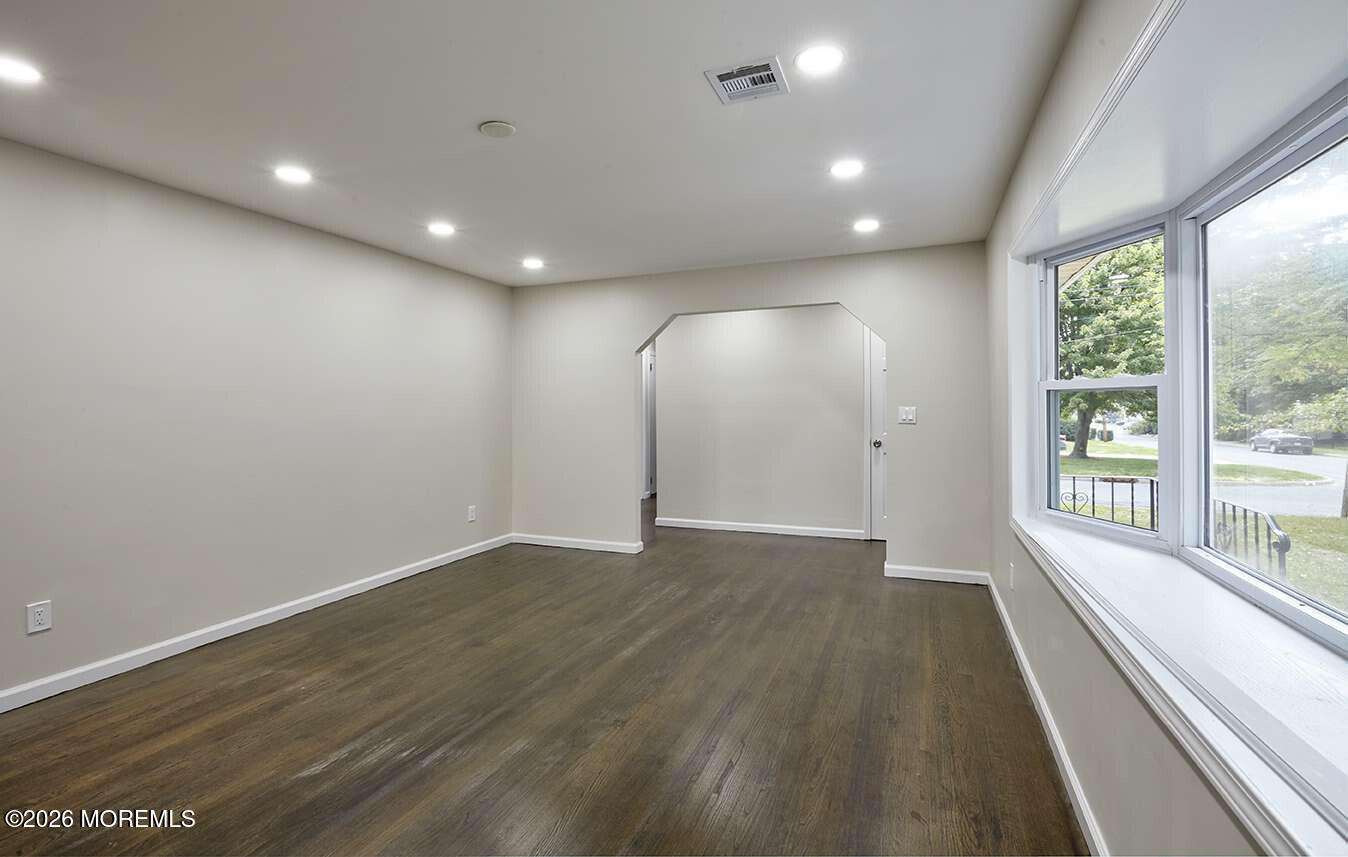 560 Garrett Hill Boulevard Belford NJ 07718