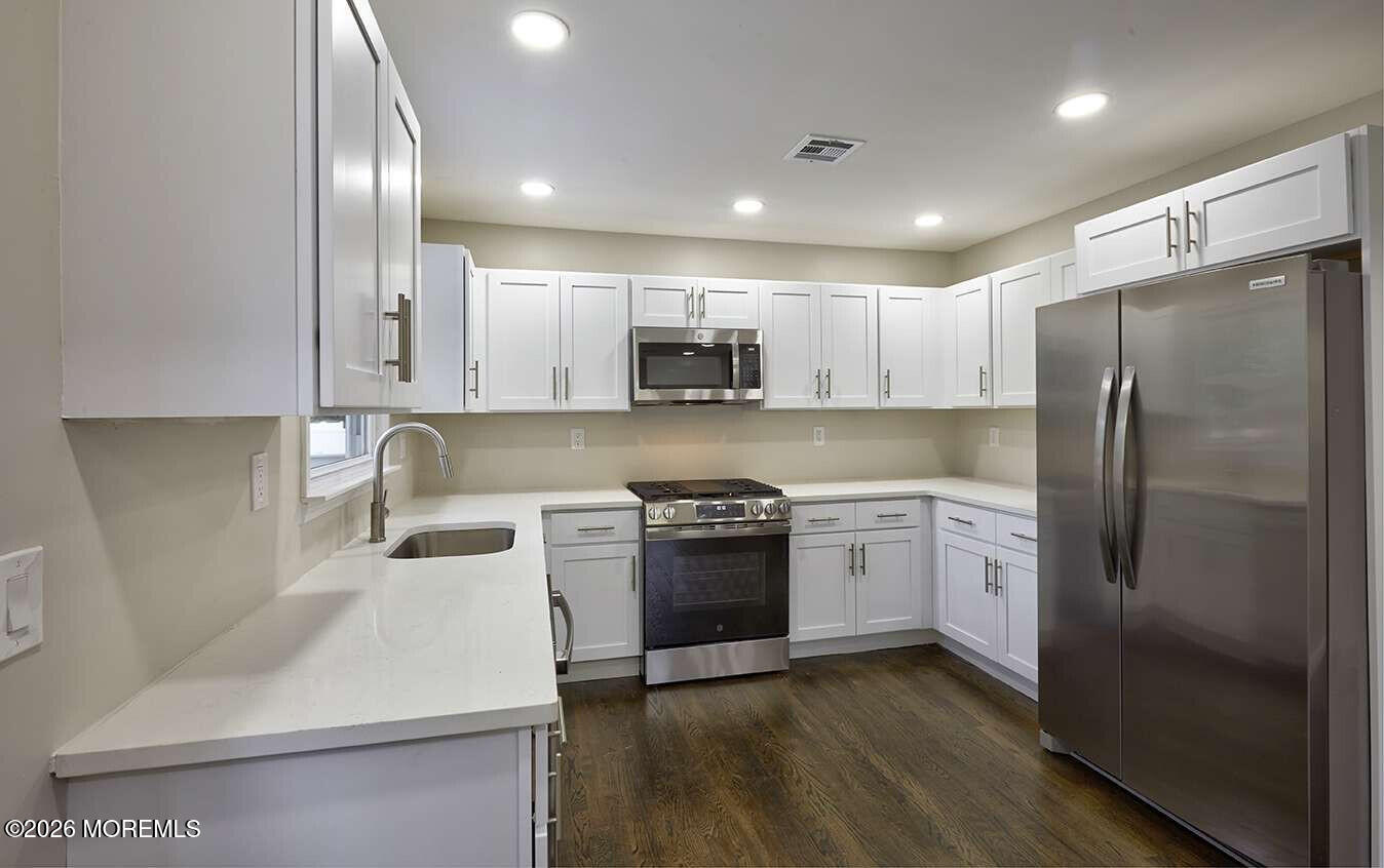 560 Garrett Hill Boulevard Belford NJ 07718