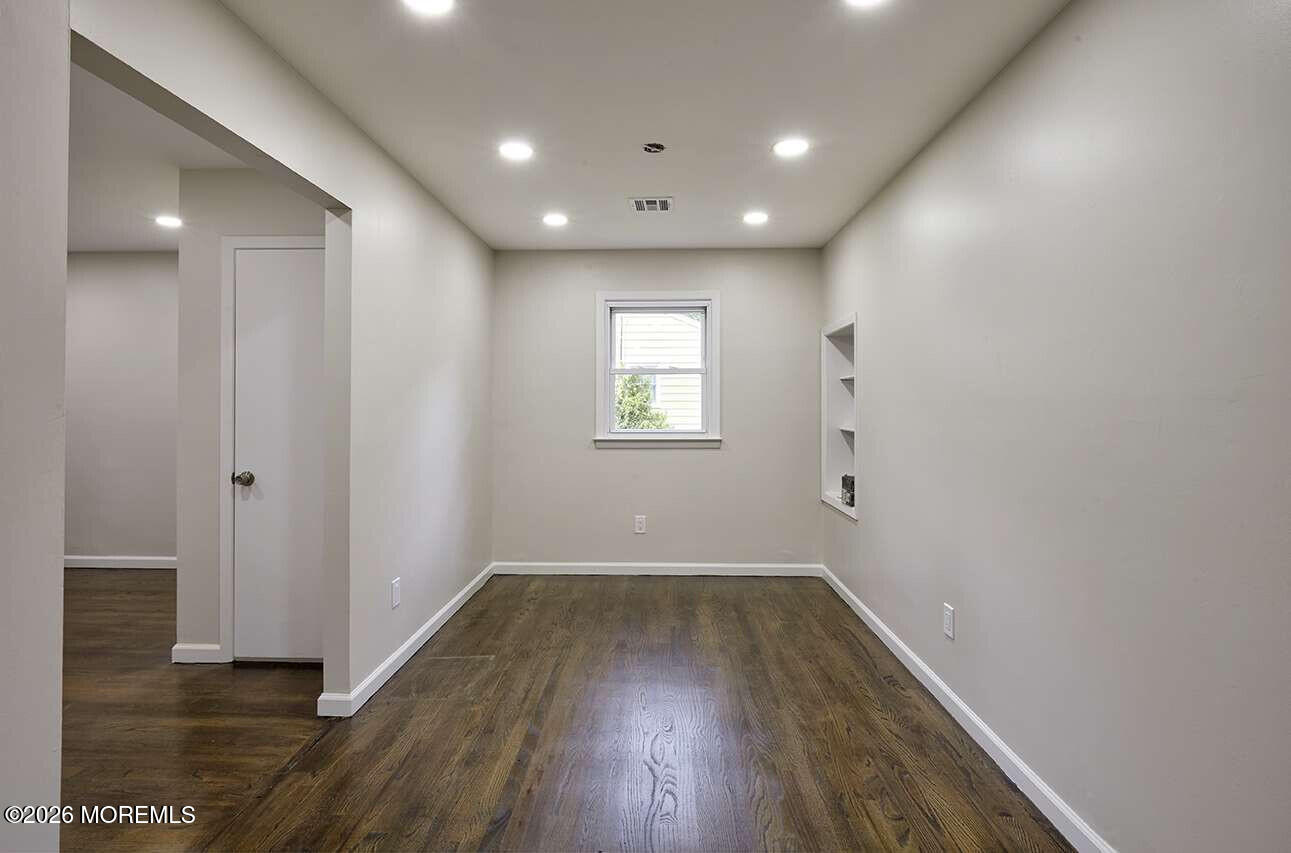 560 Garrett Hill Boulevard Belford NJ 07718
