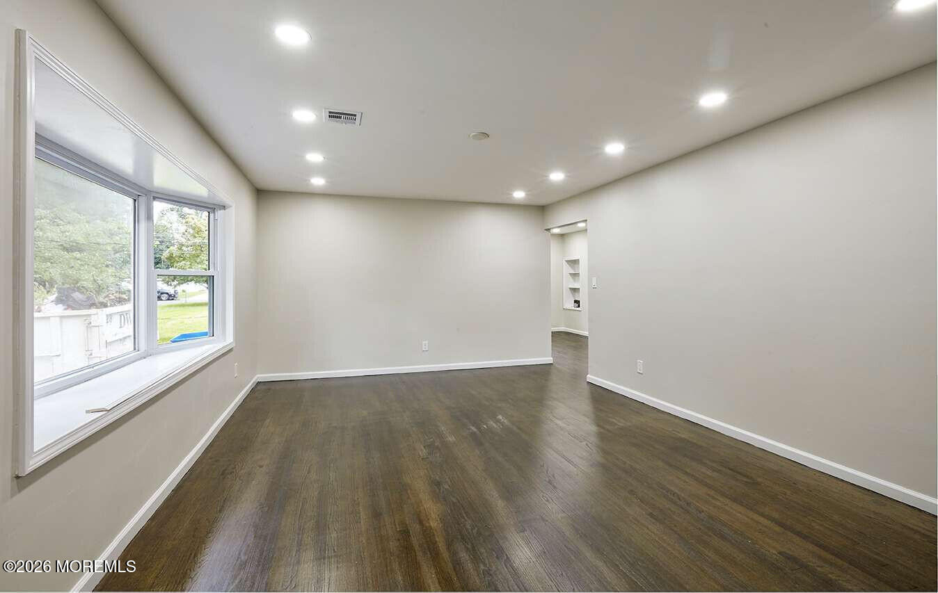 560 Garrett Hill Boulevard Belford NJ 07718