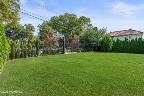 127 Cedar Avenue Allenhurst NJ 07711