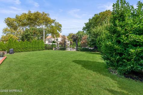 127 Cedar Avenue Allenhurst NJ 07711
