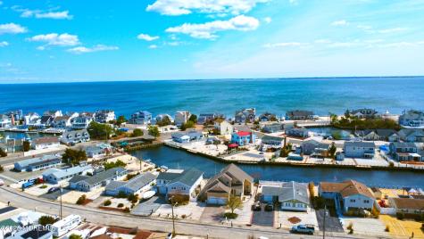 232 Montclair Road S Barnegat NJ 08005