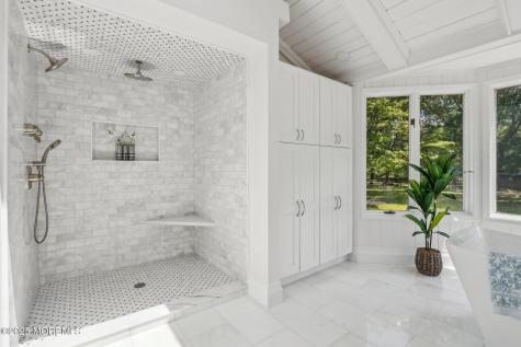 8 Olden Court Colts Neck NJ 07722