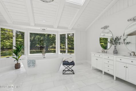 8 Olden Court Colts Neck NJ 07722