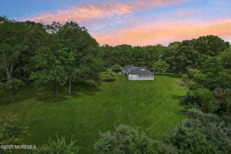 8 Olden Court Colts Neck NJ 07722