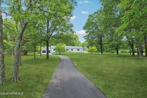 8 Olden Court Colts Neck NJ 07722
