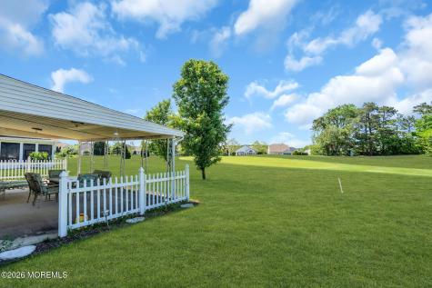 21 Provence Drive Manchester NJ 08759