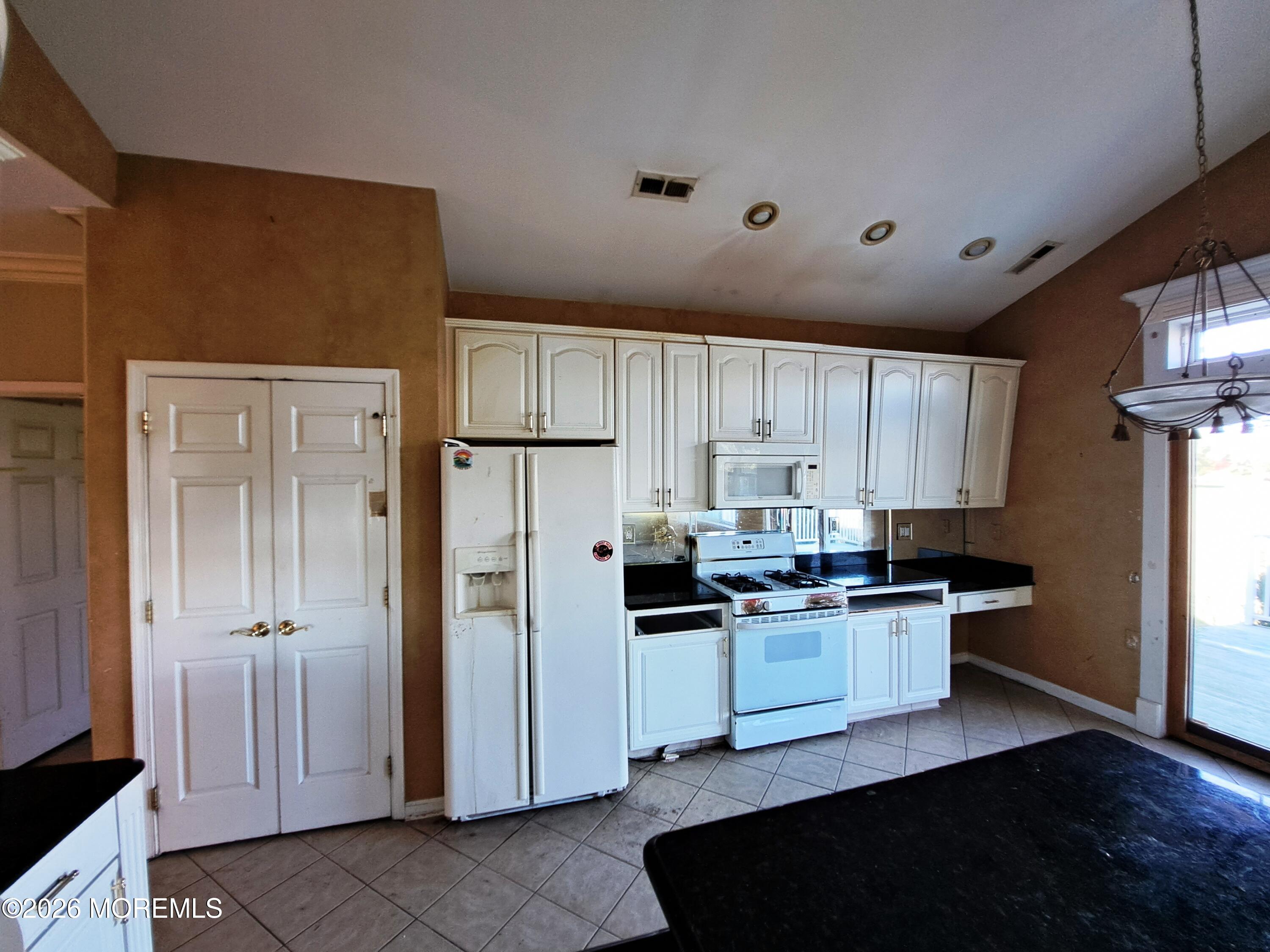 22 Milton Drive Manchester NJ 08759