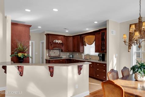 407 Edinburgh Place Marlboro NJ 07746