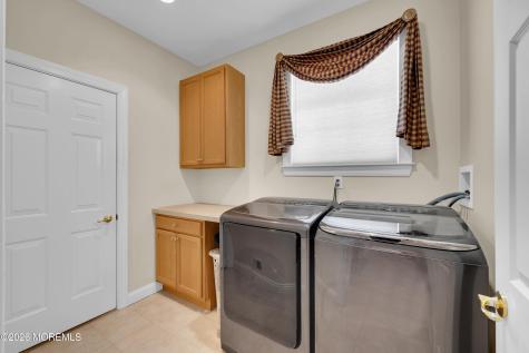 407 Edinburgh Place Marlboro NJ 07746