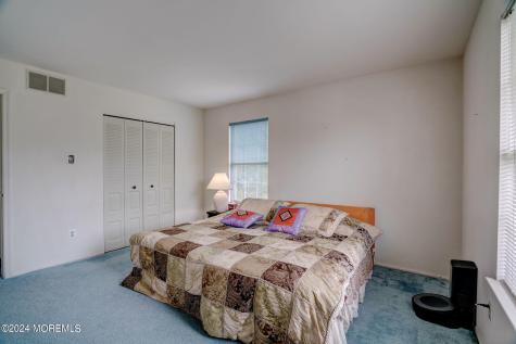 305 E Kelly Drive Galloway NJ 08205
