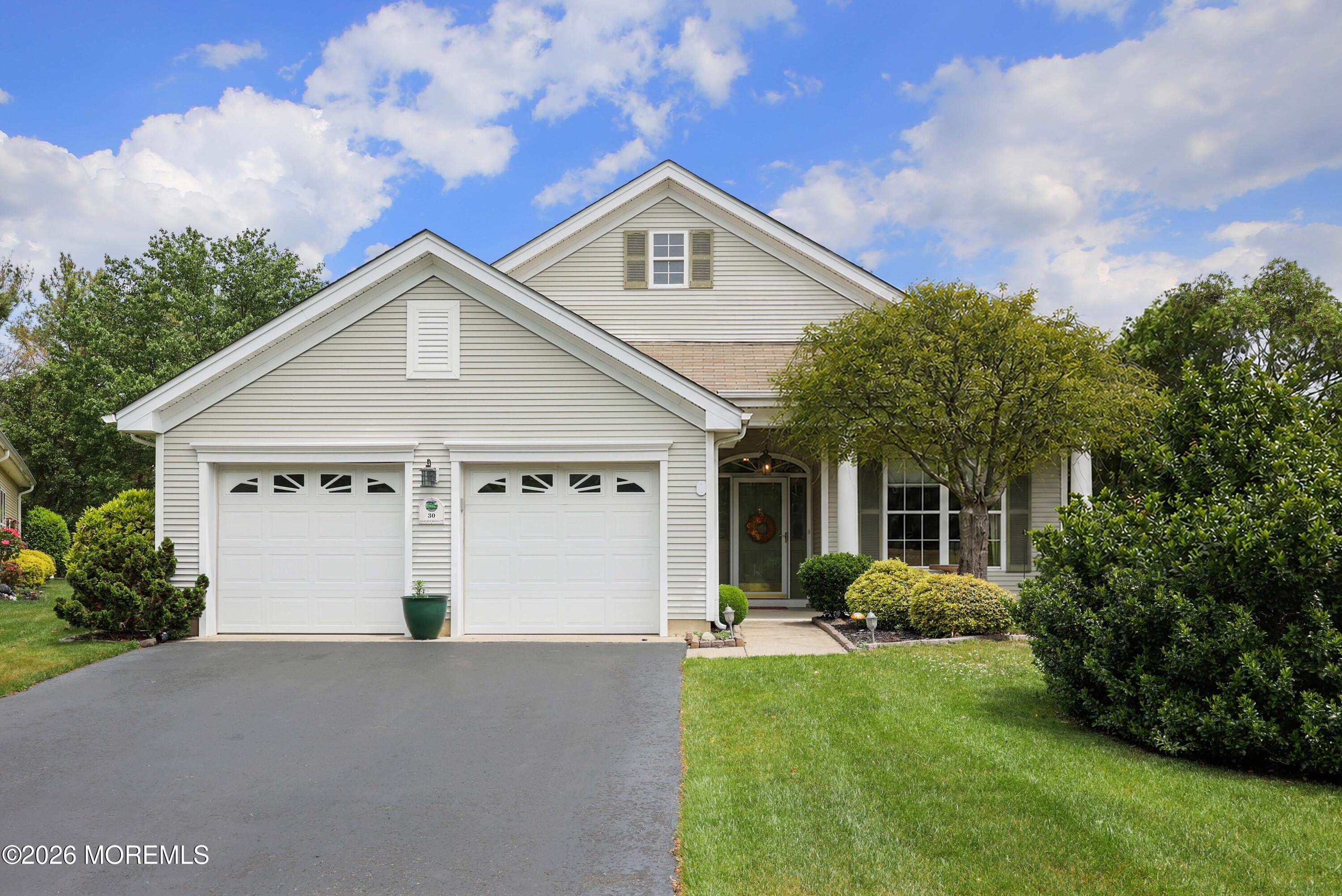 30 Gardenways Court Lakewood NJ 08701