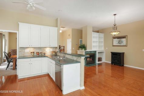 30 Gardenways Court Lakewood NJ 08701