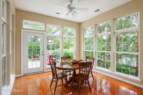 30 Gardenways Court Lakewood NJ 08701