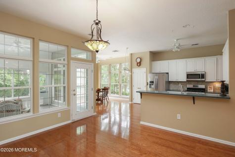 30 Gardenways Court Lakewood NJ 08701