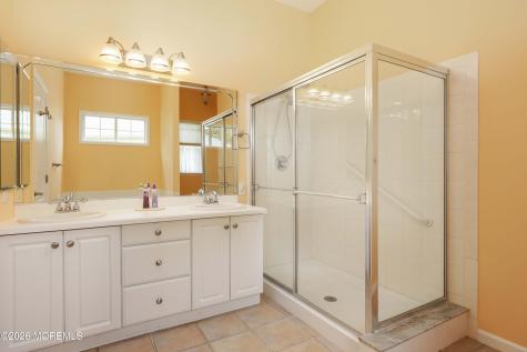 30 Gardenways Court Lakewood NJ 08701