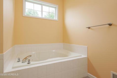 30 Gardenways Court Lakewood NJ 08701