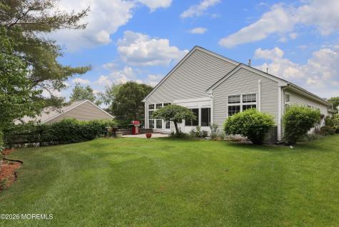 30 Gardenways Court Lakewood NJ 08701