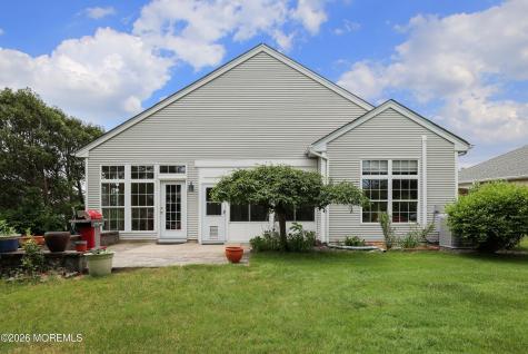 30 Gardenways Court Lakewood NJ 08701