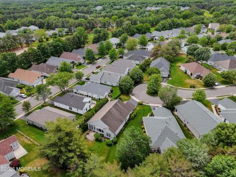 30 Gardenways Court Lakewood NJ 08701