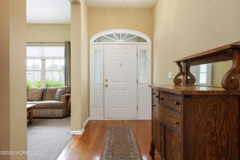 30 Gardenways Court Lakewood NJ 08701