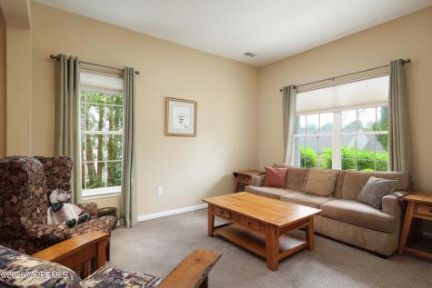 30 Gardenways Court Lakewood NJ 08701