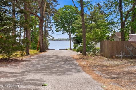335 Iroquois Drive Brick NJ 08724