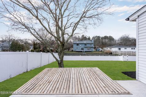 684 Brookside Drive Toms River NJ 08753