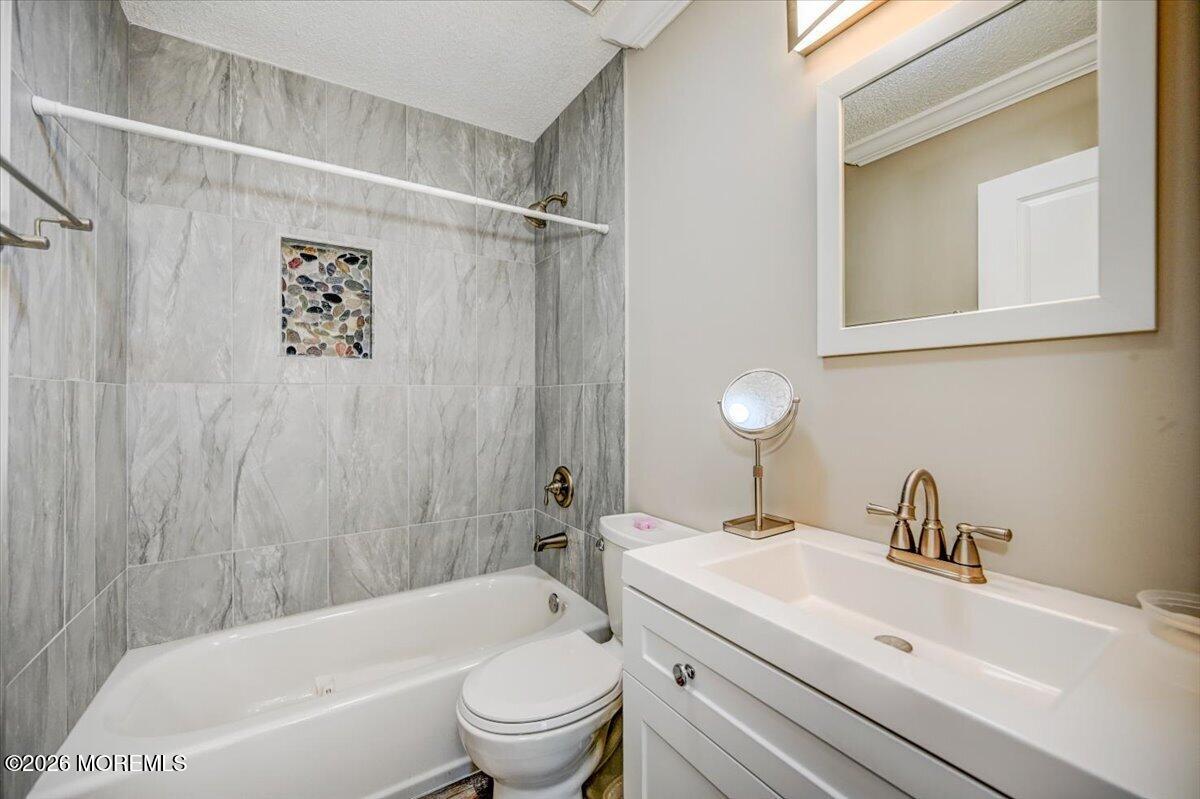 20 Jaffreyton Close Freehold NJ 07728