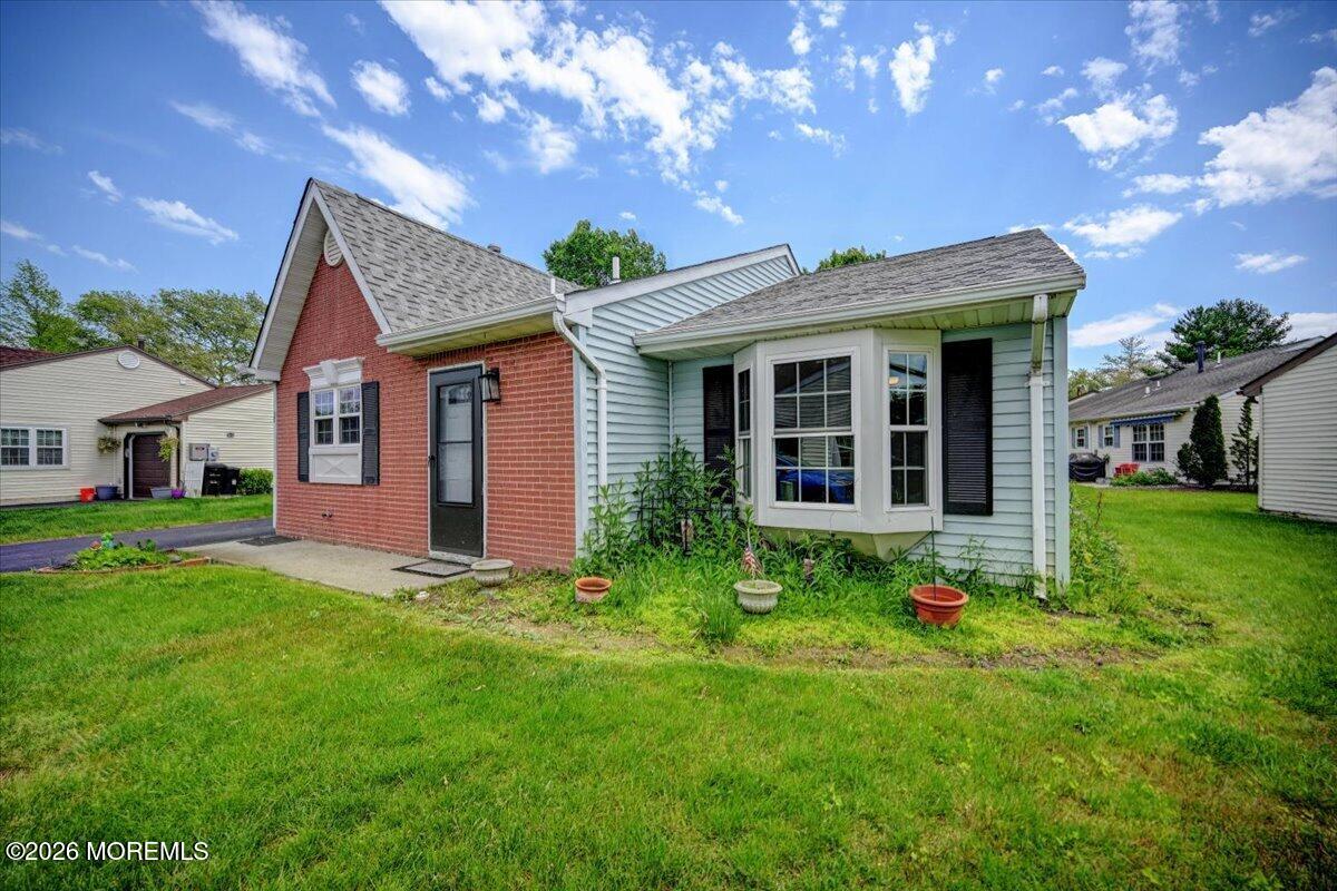 20 Jaffreyton Close Freehold NJ 07728