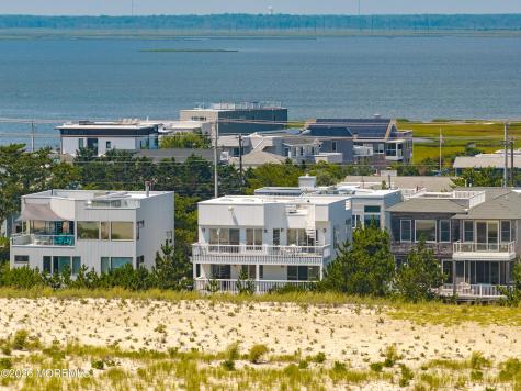 5303 Long Beach Boulevard Harvey Cedars NJ 08008