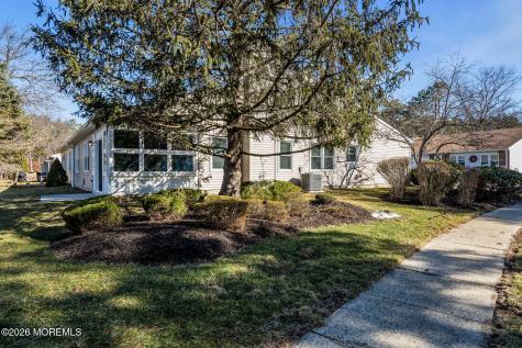 106 Petty Place Lakewood NJ 08701