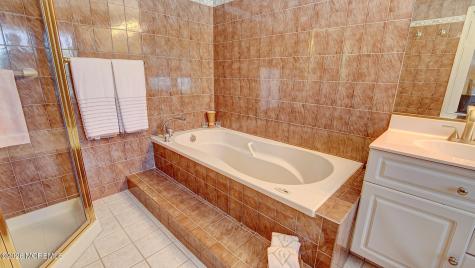 43 Homestead Circle Marlboro NJ 07746