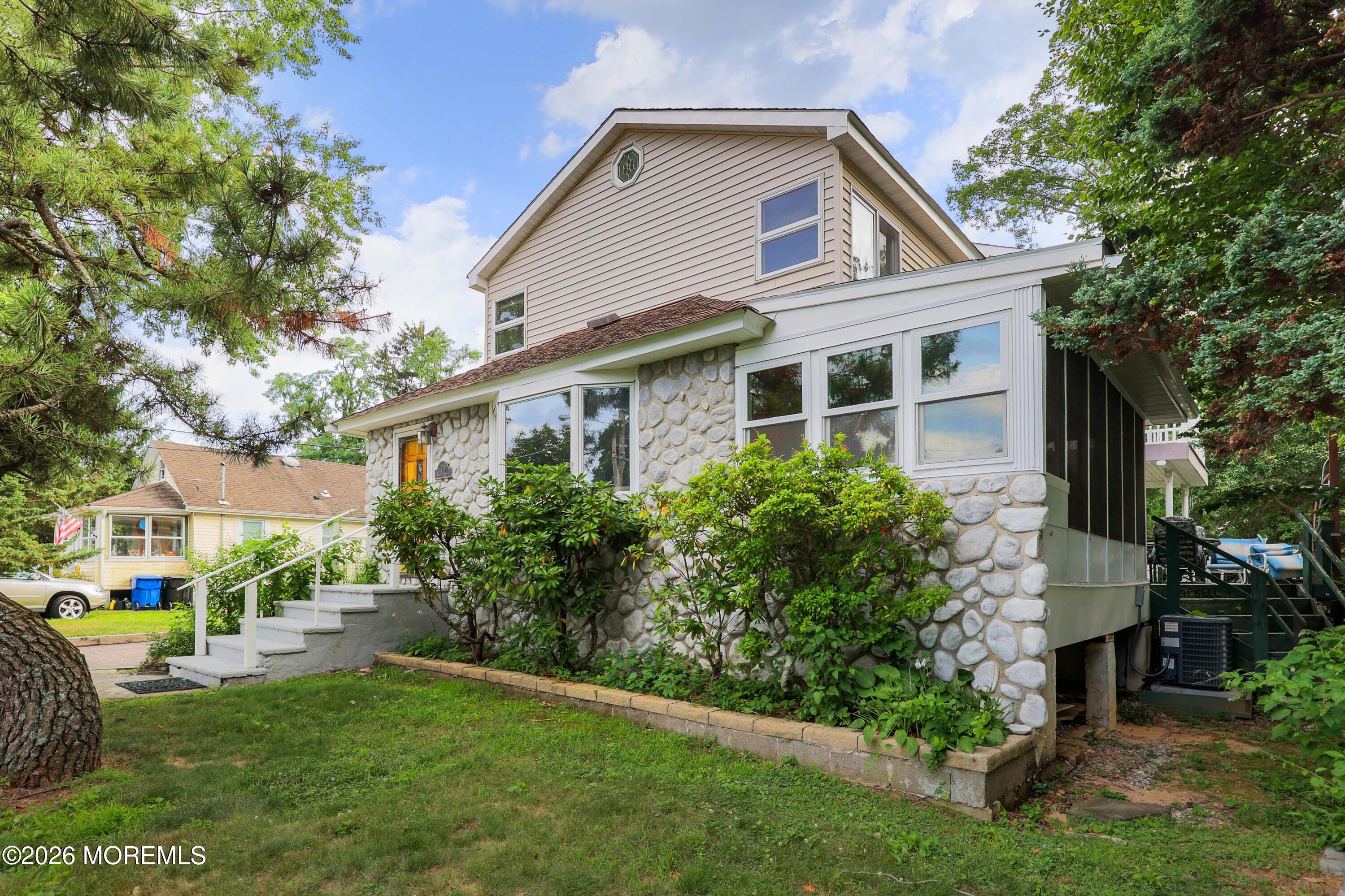 73 Manning Street Red Bank NJ 07701