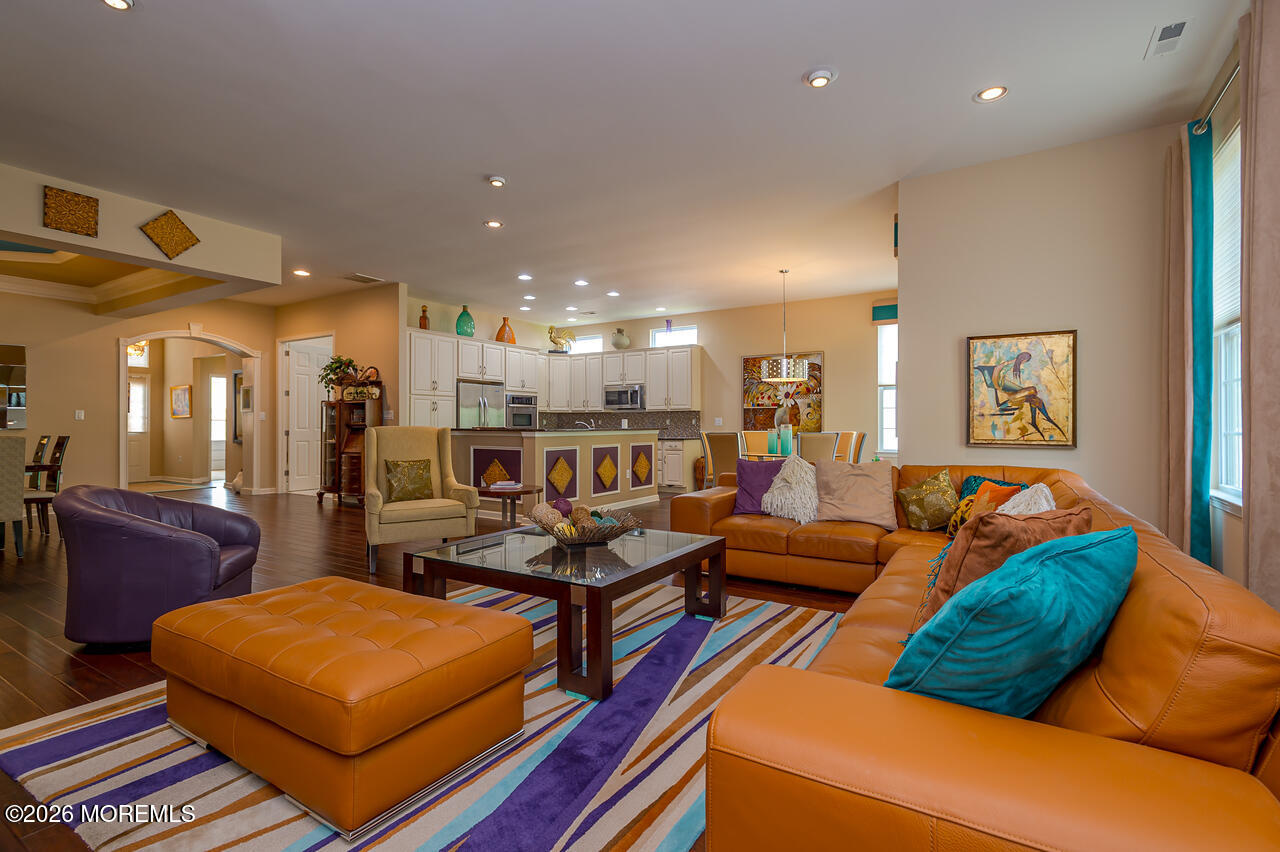 19 Troon Court Monroe NJ 08831