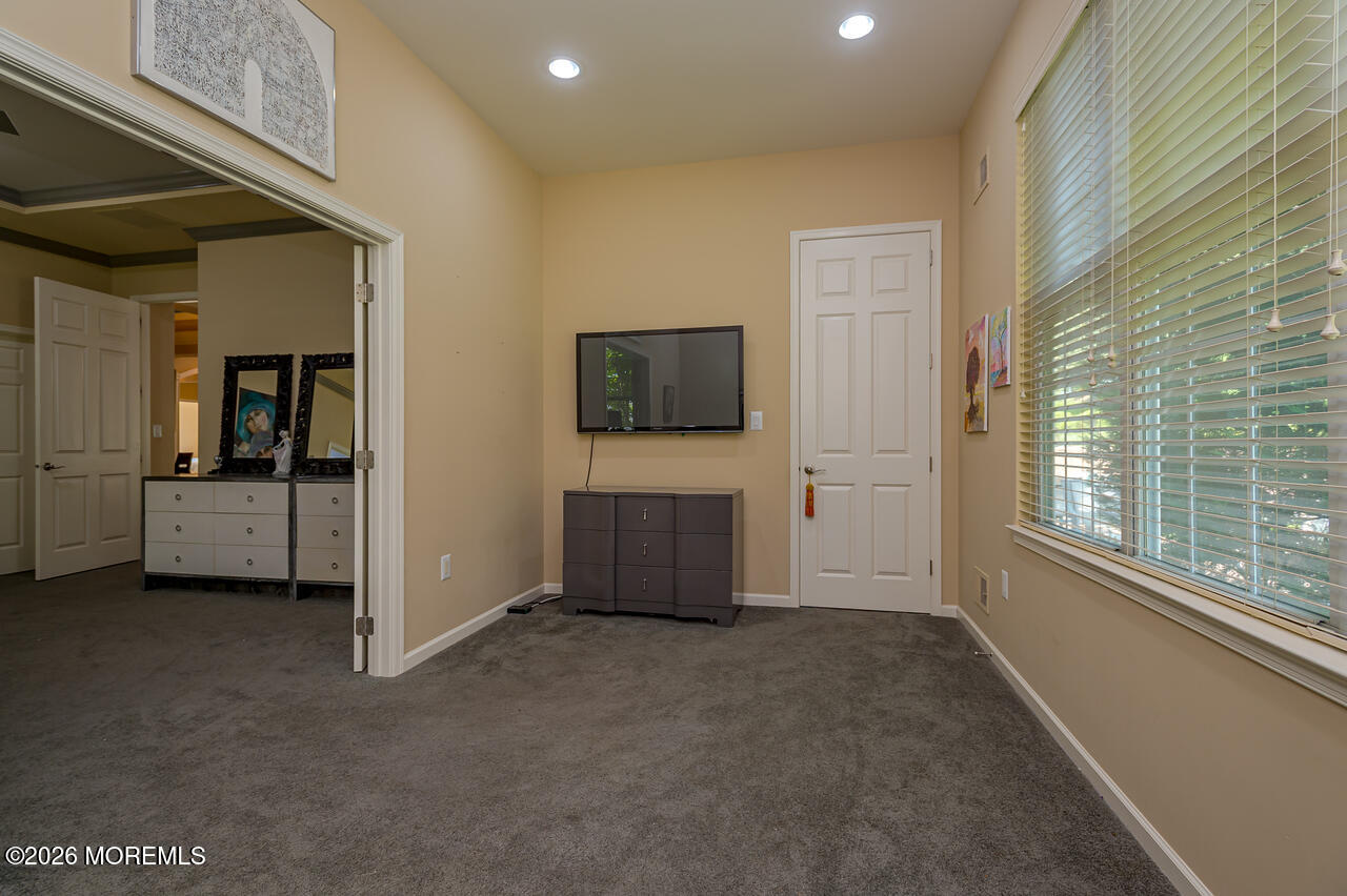 19 Troon Court Monroe NJ 08831