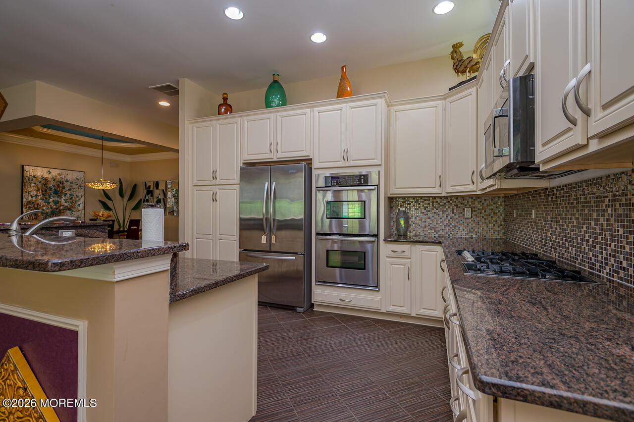 19 Troon Court Monroe NJ 08831